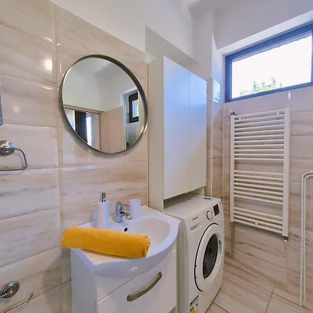 Pearl Apartment