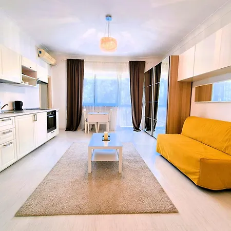 Pearl Apartment
